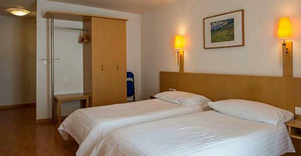 Les Negociants Hotel Vevey Luaran gambar
