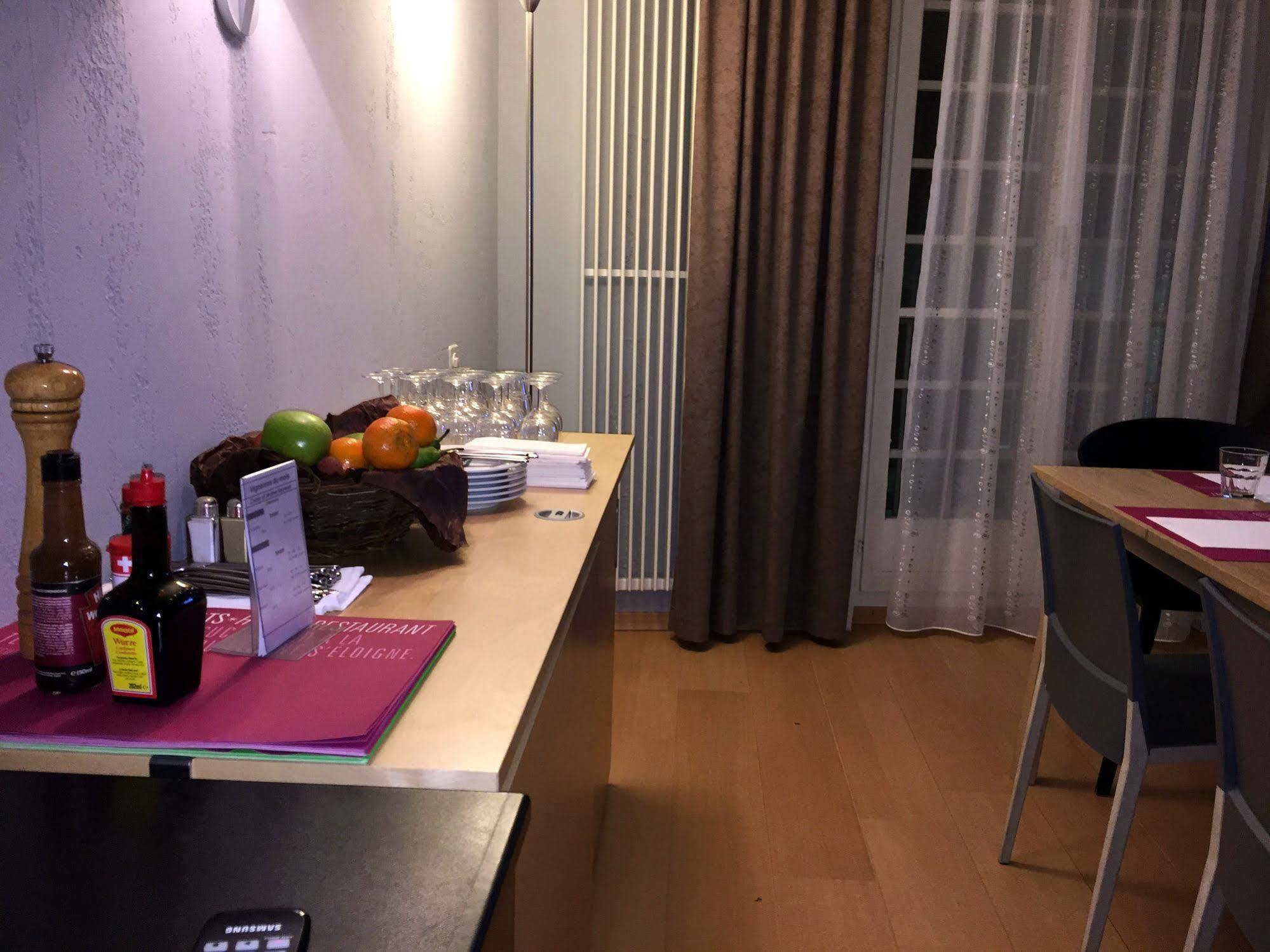 Les Negociants Hotel Vevey Luaran gambar